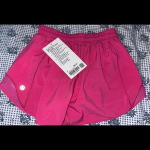 Hard to find Sonic Pink Hotty Hot Shorts! Size (2) 4” - NWT
